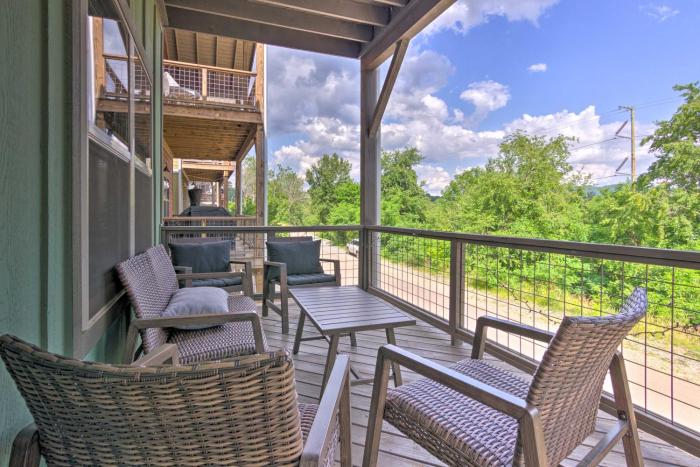 Modern Asheville Greenway Residence w 2 Decks!