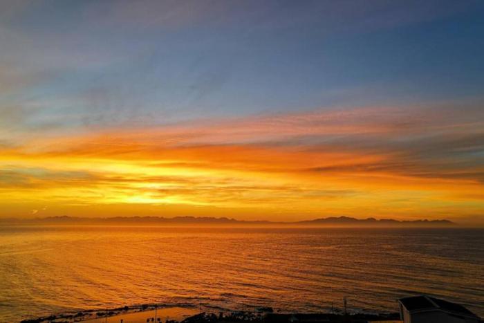 Relax,Revive,Reset & enjoy the sounds of the sea!