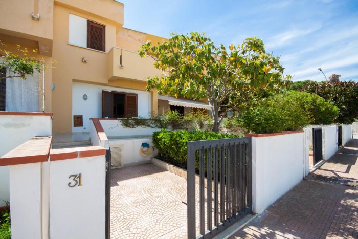 Villa Ciuri di fronte al mare