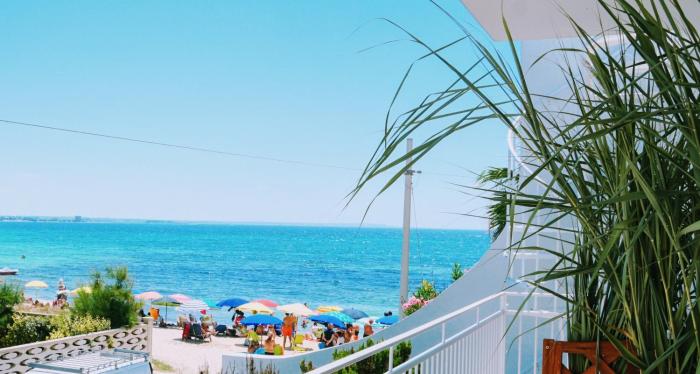 TORRE LAPILLO Fronte Mare in Centro con parcheggio coperto
