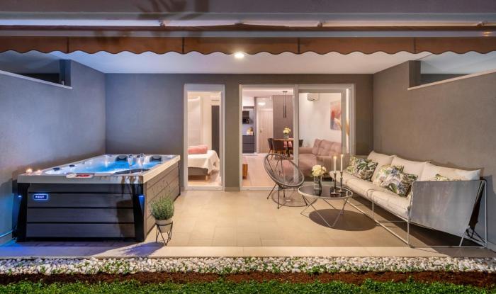 Zaloo, Luxury Apartment with Sea-View and Jacuzzi