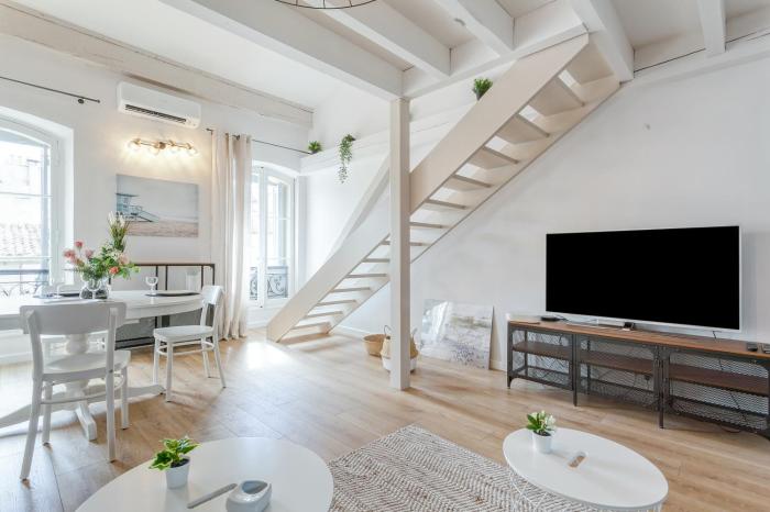 Splendid 2-bedroom apartment close to the Opera