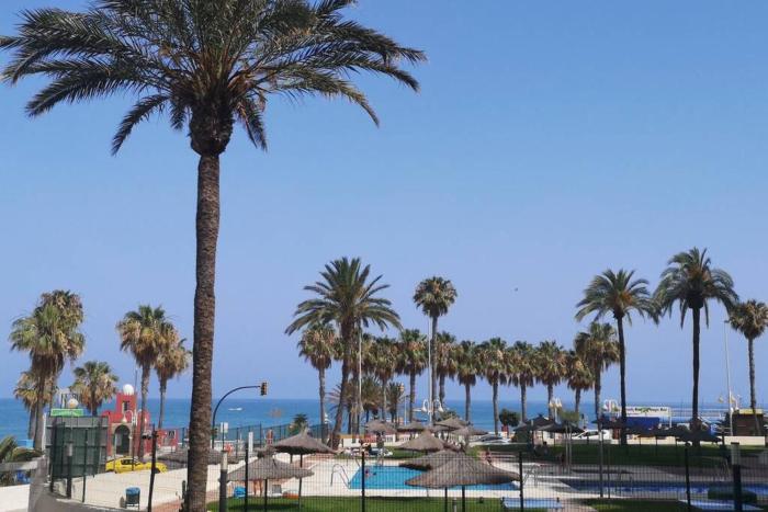 ALOHA BEACH ESTUDIO NUEVO JACUZZI FRENTE AL MAR