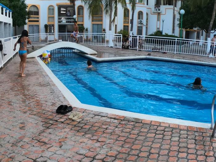 407 APARTAMENTO RODADERO con piscina