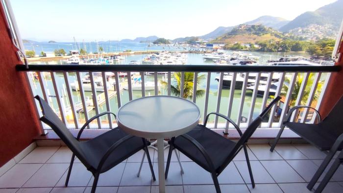 Flat frente mar no Shopping Piratas , com estacionamento