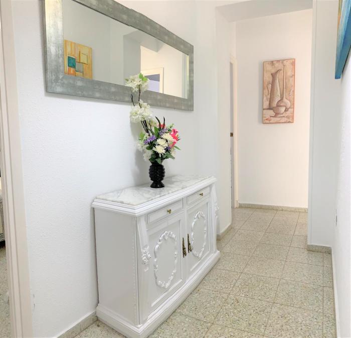 Bright and Modern Apartment 3 bedroom with Balcony E3EV