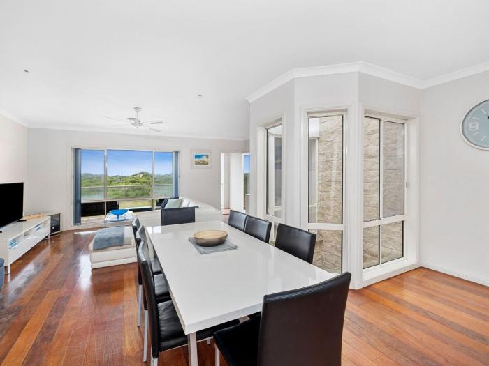 Esplanade Frontage 4 209