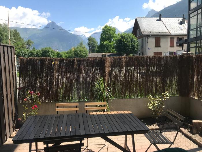 Bourg dOisans centre - Résidence La Meije - idéal pour cyclistes et randonneurs !
