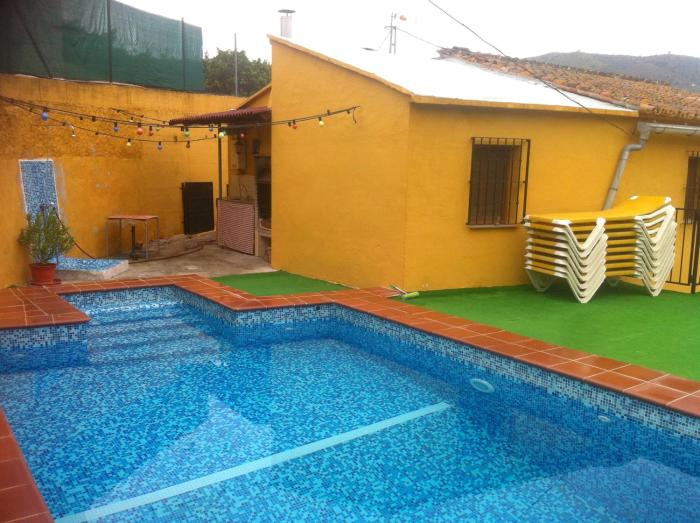 Quaint House in Canillas with Pool