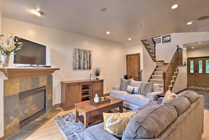 Private Hot Tub Family Townhome in Breckenridge