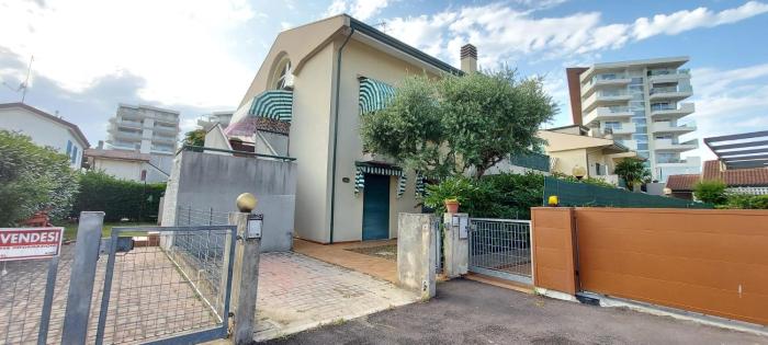 App4rent - Appartamento Equilio - pet friendly - giardino esclusivo