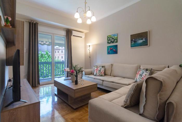 Acropolis View 2BD Apt next to Museum & Metro