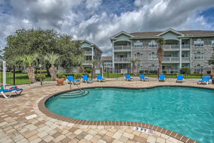 Lovely Myrtle Beach Condo 4 Mi to Boardwalk!