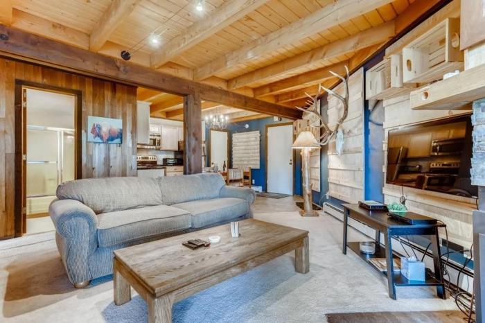 F201 Treehouse condo