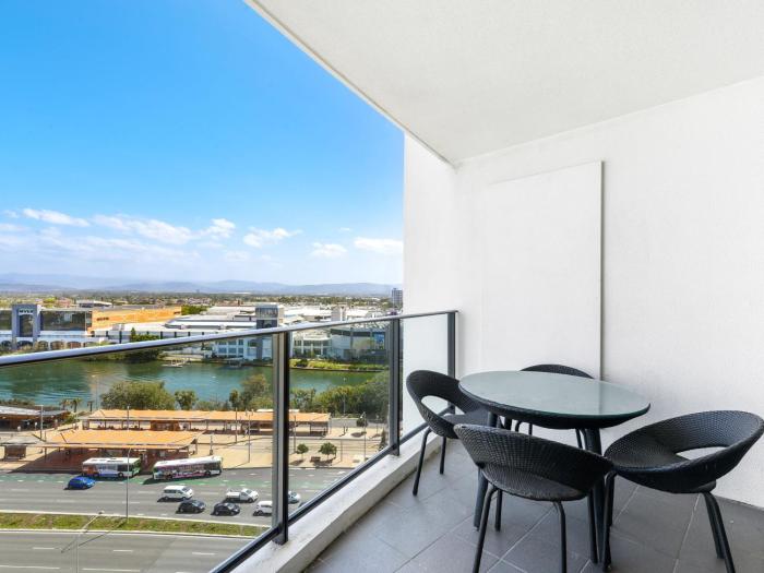 Hinterland Views 2BR apartment - Sierra Grand - CoastHM