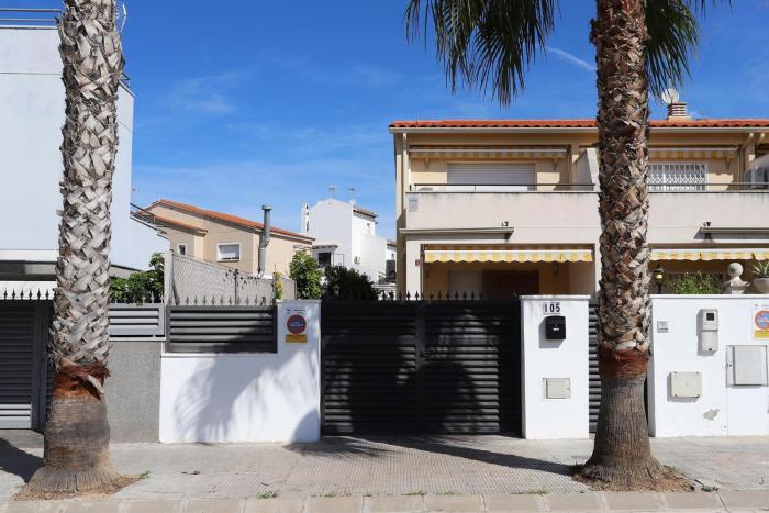 AT131 Aire acondicionado, comunidad con piscina, playa a 800m