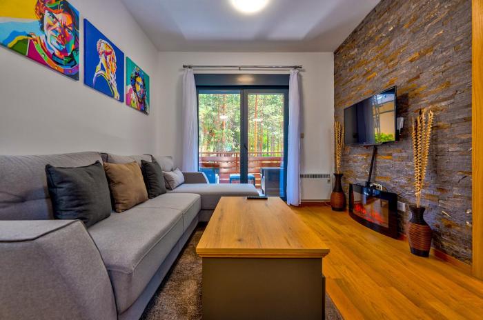 Vila Pekovic Green, Pine Trees View 2 Bedrooms Apartment