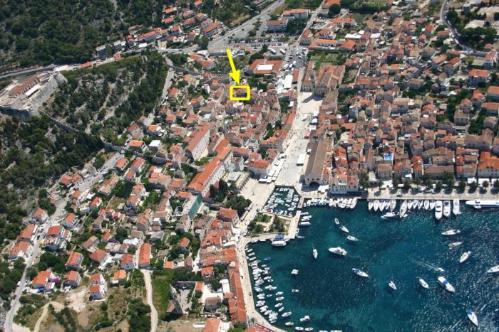 LUXOR Hvar - Main Square Apartments