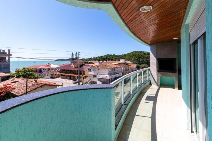 Apto 3 Quartos com Vista Mar em Bombas
