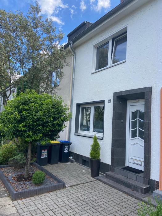 Casa Arturo Düsseldorf - Flughafen, Messe und City 3 km