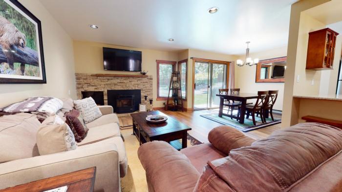 Snowcreek I 13 Mountain Views, Washer Dryer, Beautiful Quiet Community