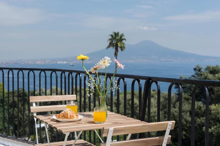 BayView Posillipo, modern, spacious, kids-friendly, stunning view