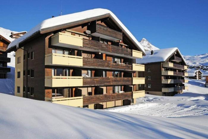 Studio Apartment Alpine Lodge (36m2) - Bettmeralp - Ski inout - South facing, overlooking the Alps