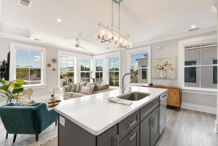 The Wando Suite at 122 Spring