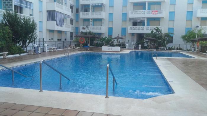 Apartamento con Piscina a 50 m de la Playa de Regla 2 Dormitorios Hasta 6 personas