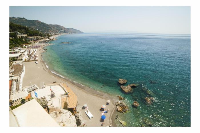 Private Beach Apartment in Taormina