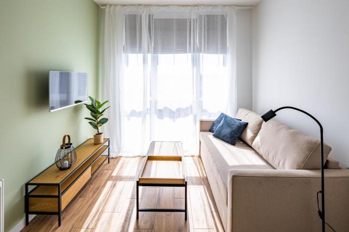 New building on Shevchenko Street, center