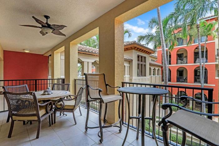 Esplanade condo with courtyard view, gym, pool and spa