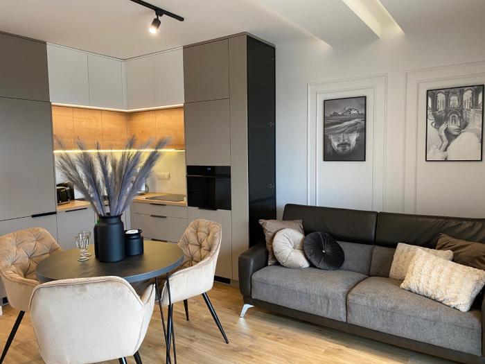 Family & Business Elegant Apartments Kadzielnia, ul Zgody, Stadion Korona, WDK -1 Bedroom, Terrace, Garage - NEW!