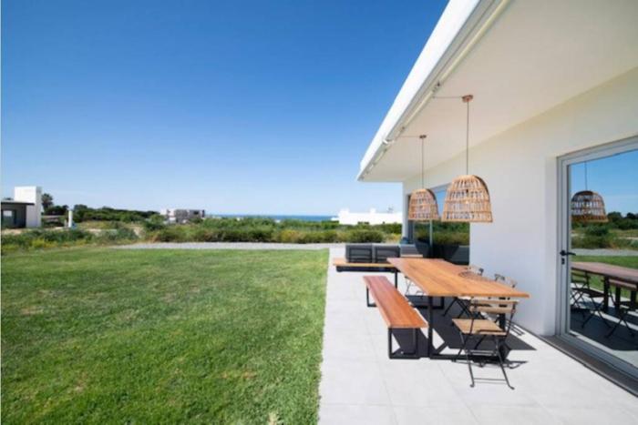 Casa con vistas al mar con piscina