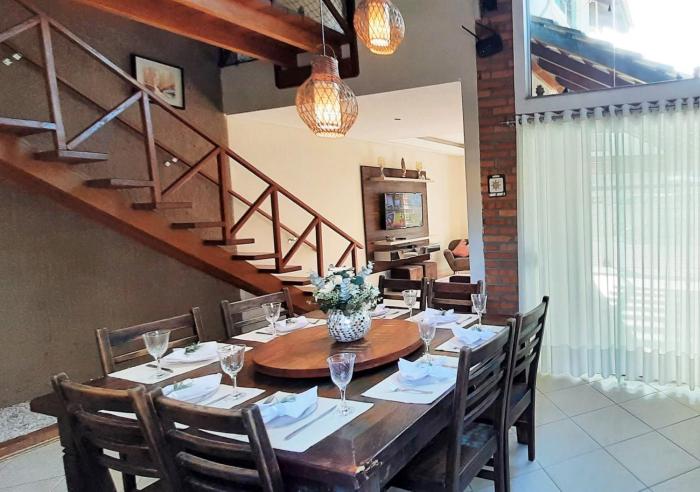 Casa 4 quartos com piscina Bombinhas