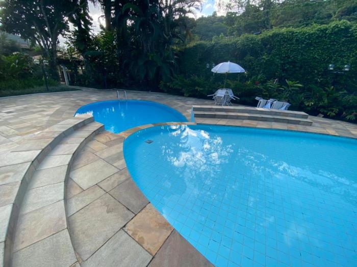 Apto. No terreo Enseada Ubatuba com piscina p 5 pessoas