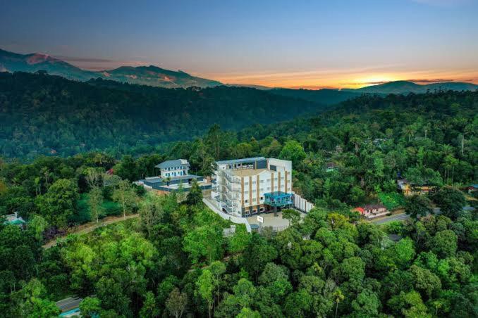 Lemongrass inn munnar
