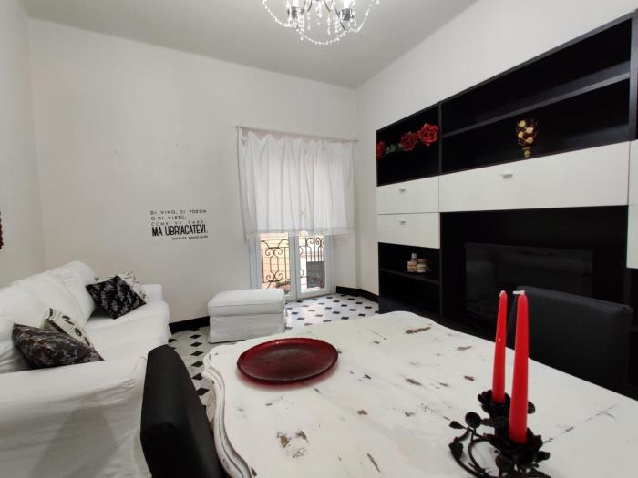 DOGE CAMBIASO- Davanti allacquario - Grande terrazza privata - Palazzo Nobiliare Storico