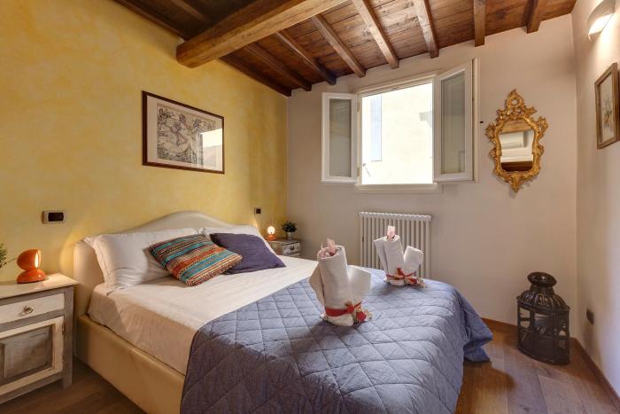 Diciotto Apartment by Mamo Florence