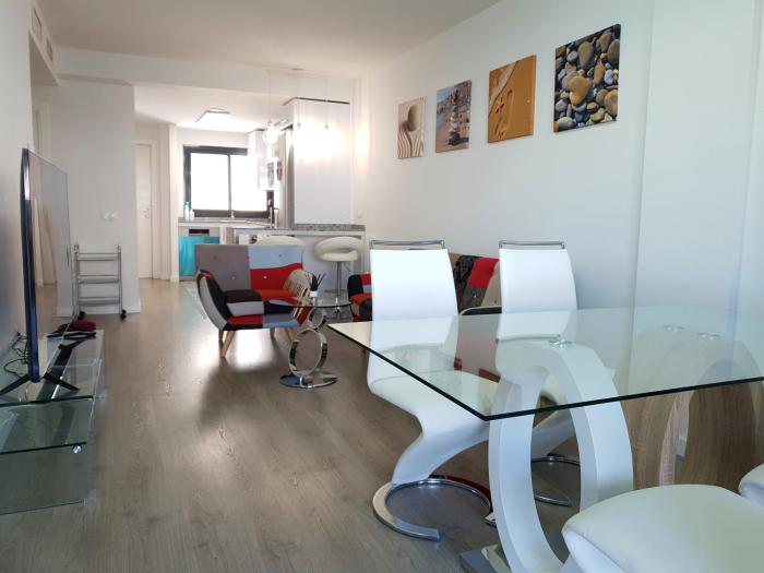 Boutique apartment near the beach, 1 Gbps Wi-Fi