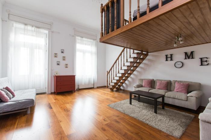 Grand Boulvard Apartment