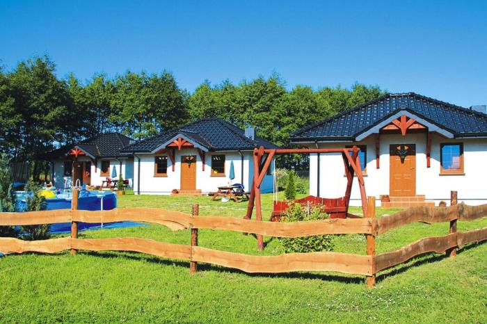 Holiday homes near the lake, mini zoo