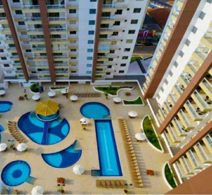 Apartamento no Condomínio Casa da Madeira em Caldas Novas-GO