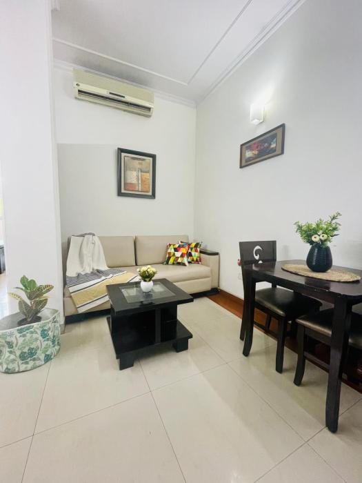 BluO Studio Defence Colony Mkt - Kitchen, Balcony