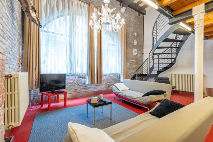 Venetian Loft