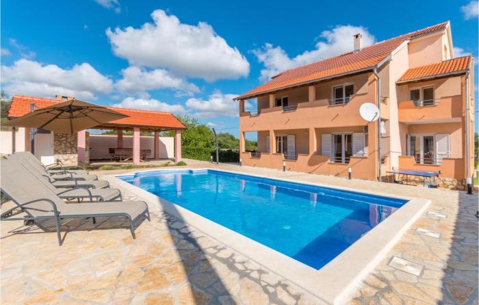 Amazing Home In Biograd Na Moru With 5 Bedrooms, Private Swimming Pool And Outdoor Swimming Pool