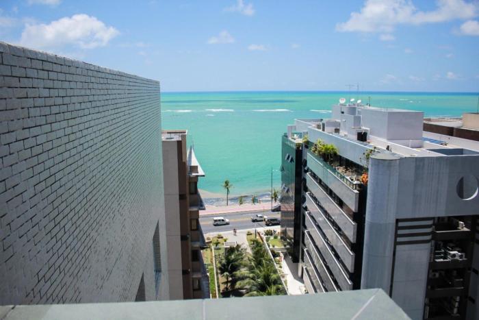 LUXUOSO BEIRA MAR 03 QUARTOS