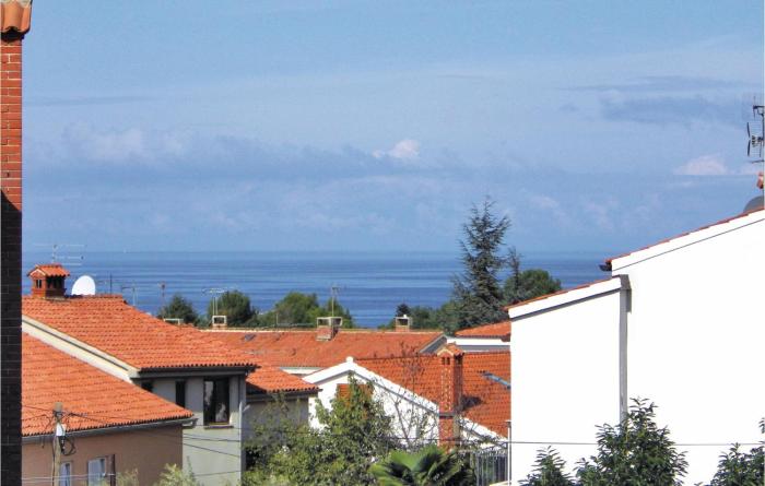 Stunning Home In Porec With Wifi