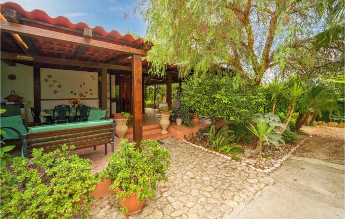 Lovely Home In Menfi With Wifi