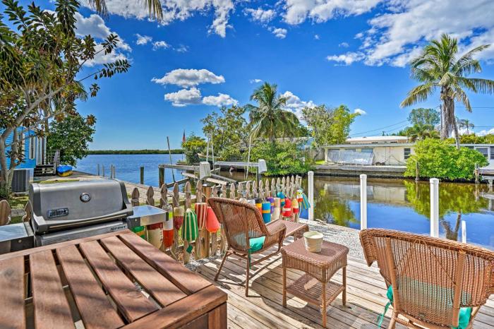 Matlacha Home with Boat Mooring and Gulf Access!